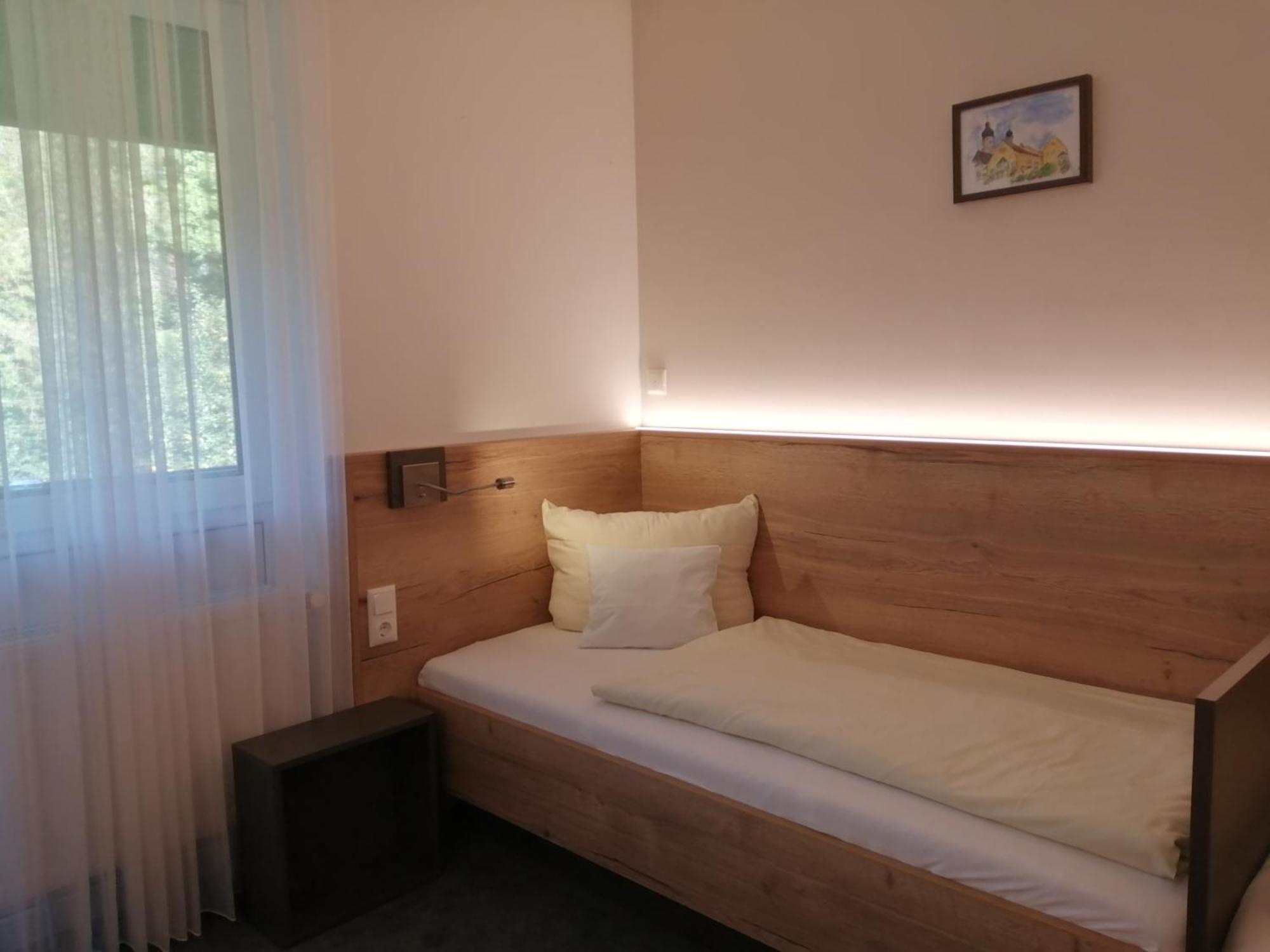 Hotel Am Regenbogen Хам Екстер'єр фото