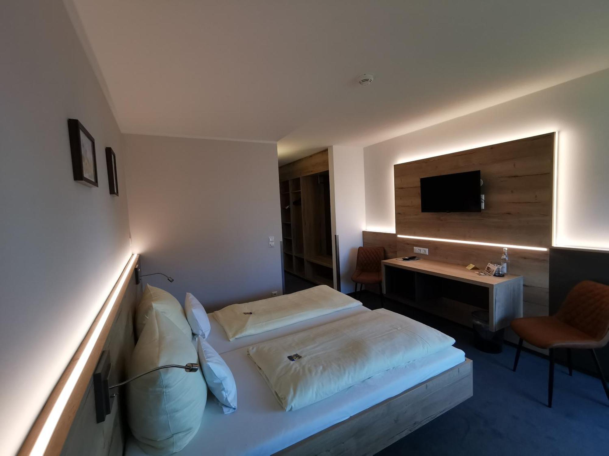 Hotel Am Regenbogen Хам Екстер'єр фото